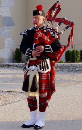 Joueur de cornemuse, mariage, baptême